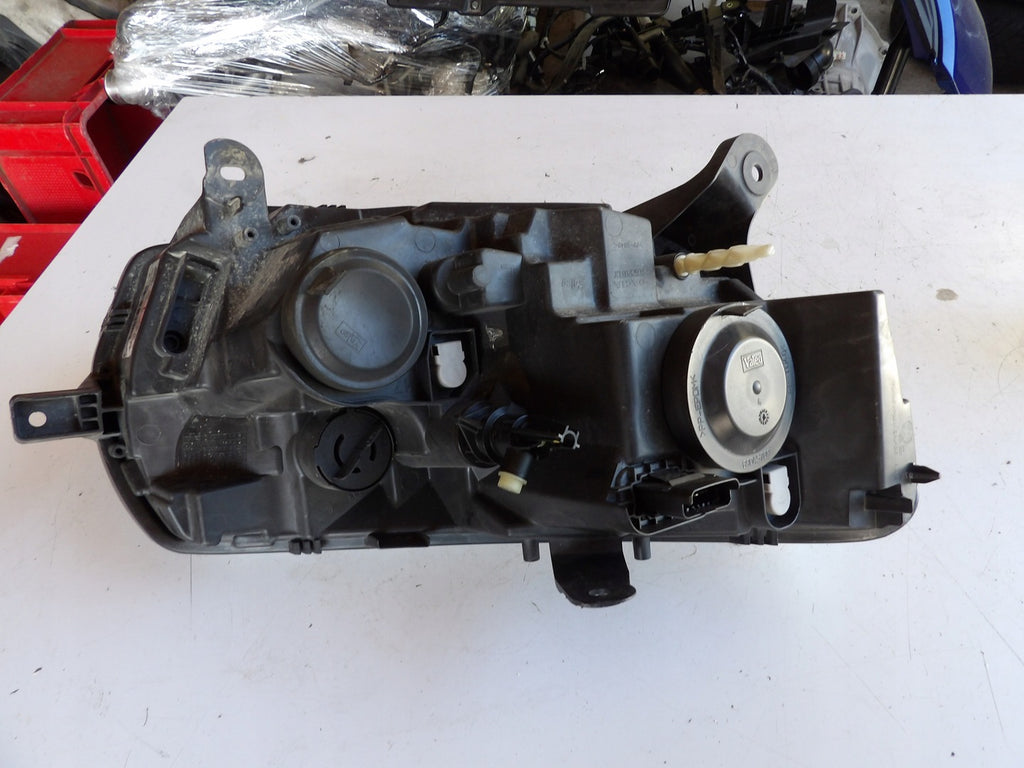 Frontscheinwerfer Dacia Sandero II 260605665R LED Ein Stück (Rechts oder Links)