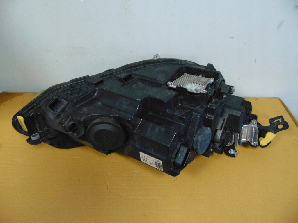 Frontscheinwerfer VW Golf VIII 5H1941005 LED Ein Stück (Rechts oder Links) SCH4622743339qd