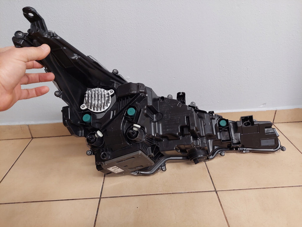 Frontscheinwerfer Toyota Corolla 450982 L331819 450983 L331832 LED Ein Satz