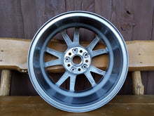 Laden Sie das Bild in den Galerie-Viewer, 1x Alufelge 17 Zoll 7.5&quot; 5x120 30ET 6883518 Bmw Rim Wheel