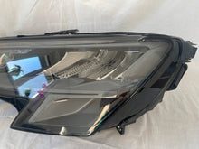 Laden Sie das Bild in den Galerie-Viewer, Frontscheinwerfer Audi A3 8Y0941011C LED Ein Stück (Rechts oder Links) Headlight