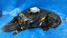 Load image into Gallery viewer, Frontscheinwerfer Hyundai Santa Fe Xenon Rechts Scheinwerfer Headlight SCH9036668800ju