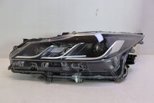 Laden Sie das Bild in den Galerie-Viewer, Frontscheinwerfer Toyota Corolla 81150-02T31 Links Scheinwerfer Headlight SCH4518110790ae