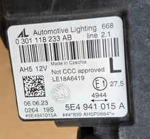 Laden Sie das Bild in den Galerie-Viewer, Frontscheinwerfer Skoda Octavia I 5E4941015A Links Scheinwerfer Headlight SCH7000294165wo