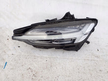 Laden Sie das Bild in den Galerie-Viewer, Frontscheinwerfer Volvo V60 II S60 III 32273039 Links Scheinwerfer Headlight SCH5861777676jx