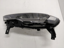 Laden Sie das Bild in den Galerie-Viewer, Frontscheinwerfer Renault Captur II 260606466R Full LED Links Headlight SCH1530329310ks