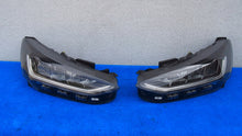 Laden Sie das Bild in den Galerie-Viewer, Frontscheinwerfer Ford Focus NX7B-13E014-CD Full LED Rechts oder Links