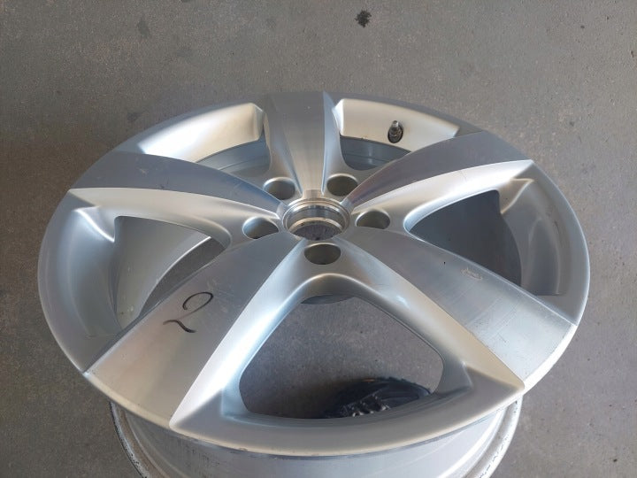 1x Alufelge 17 Zoll 6.5" 5x112 33ET Glanz Silber 5N0601025AG VW Tiguan Rim Wheel FEL3325886952qi