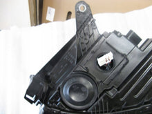 Laden Sie das Bild in den Galerie-Viewer, Frontscheinwerfer Skoda Enyaq 5LB941017 Links Scheinwerfer Headlight