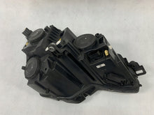 Laden Sie das Bild in den Galerie-Viewer, Frontscheinwerfer Skoda Karoq 57B941015A FALSE Scheinwerfer Headlight SCH3064654586tg