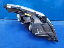 Laden Sie das Bild in den Galerie-Viewer, Frontscheinwerfer Toyota Verso 81150-0F100-00 81150-0F100 Xenon Links Headlight SCH6976454209pk