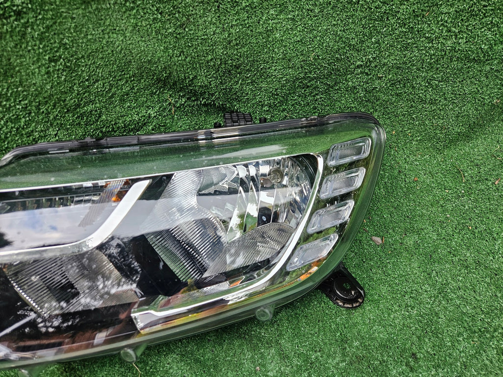 Frontscheinwerfer Dacia Logan Sandero II 260603795R Links Scheinwerfer Headlight SCH9347309133ju
