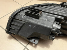 Laden Sie das Bild in den Galerie-Viewer, Frontscheinwerfer Hyundai Ix35 92101-2Y000 Halogen Links Scheinwerfer Headlight SCH7173157786st