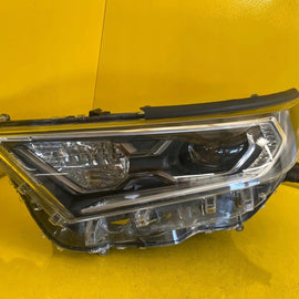 Frontscheinwerfer Toyota V LED Links Scheinwerfer Headlight SCH2098302066xg