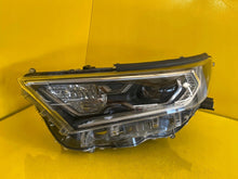 Laden Sie das Bild in den Galerie-Viewer, Frontscheinwerfer Toyota V LED Links Scheinwerfer Headlight SCH2098302066xg