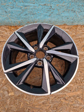 Load image into Gallery viewer, 1x Alufelge 17 Zoll 7.0&quot; 5x114.3 50ET 42611-YY680 Toyota Corolla Rim Wheel