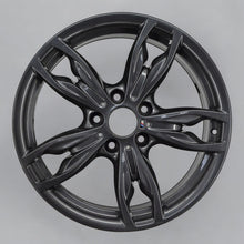 Laden Sie das Bild in den Galerie-Viewer, 1x Alufelge 18 Zoll 8.0&quot; 5x120 52ET Glanz Graphit 7845871, 7847414 BMW 1