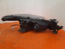 Load image into Gallery viewer, Frontscheinwerfer Mazda III 21148-20-E426 Links Scheinwerfer Headlight SCH6917322213mv
