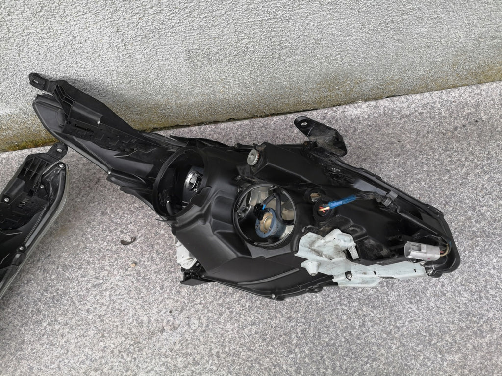 Frontscheinwerfer Toyota Avensis Links Scheinwerfer Headlight SCH8593682804rp