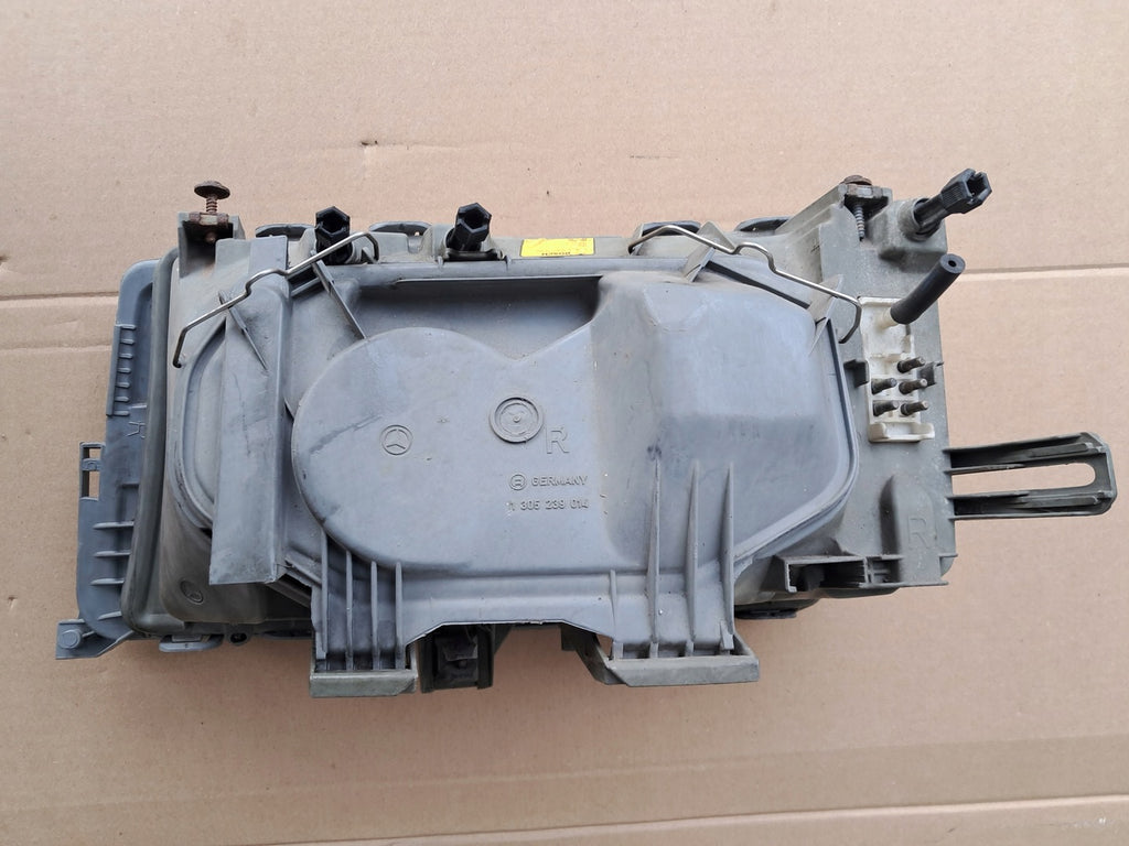 Frontscheinwerfer Mercedes-Benz 190 W201 A2018207661 Rechts Headlight SCH5040771139eh