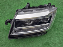 Laden Sie das Bild in den Galerie-Viewer, Frontscheinwerfer VW Crafter 7C1941035 Links Scheinwerfer Headlight SCH9528905659dn