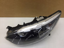 Load image into Gallery viewer, Frontscheinwerfer Renault Captur I 260609681R Links Scheinwerfer Headlight