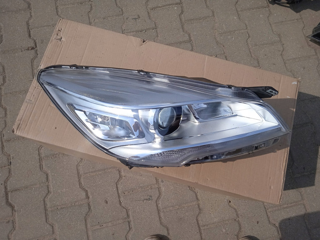 Frontscheinwerfer Ford Kuga CV4413005AG Xenon Rechts Scheinwerfer Headlight