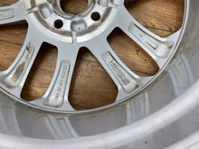 Laden Sie das Bild in den Galerie-Viewer, 1x Alufelge 17 Zoll 7.0&quot; 5x108 50ET LJ6C-1007-A1B Ford Rim Wheel