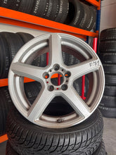 Load image into Gallery viewer, 1x Alufelge 17 Zoll 7.5&quot; 5x112 47ET Silber Mercedes-Benz Rim Wheel