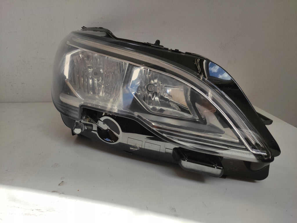 Frontscheinwerfer Peugeot 3008 9810478080 90085115 Rechts Scheinwerfer Headlight