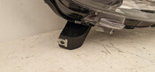 Laden Sie das Bild in den Galerie-Viewer, Frontscheinwerfer Mitsubishi Outlander III 8301CB-54 LED Rechts Headlight