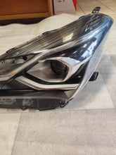 Laden Sie das Bild in den Galerie-Viewer, Frontscheinwerfer Toyota Yaris 81170-0DJ90 LED Links Scheinwerfer Headlight SCH7156174204lx
