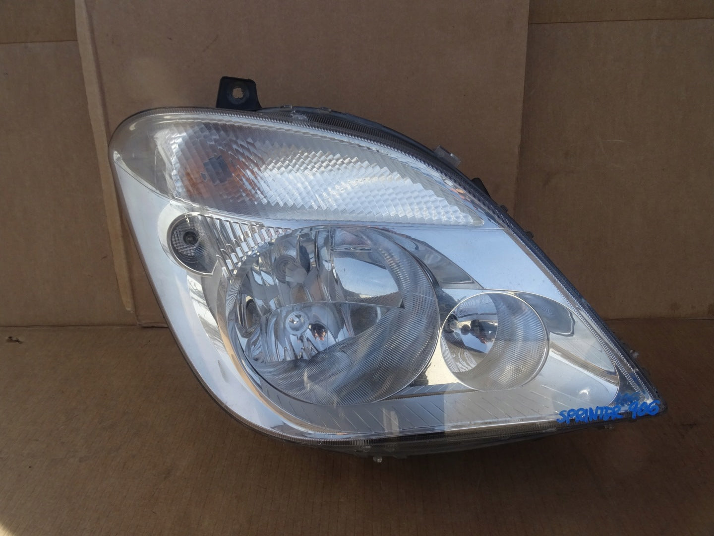 Frontscheinwerfer Mercedes-Benz Sprinter 906 Rechts Scheinwerfer Headlight SCH9072810438sd