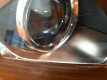Laden Sie das Bild in den Galerie-Viewer, Frontscheinwerfer Peugeot Rifter 90146218 Rechts Scheinwerfer Headlight SCH9845840425tv