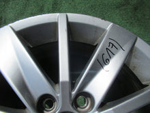 Load image into Gallery viewer, 1x Alufelge 15 Zoll 6.0&quot; 5x100 40ET Glanz Silber 6C0601025 VW Polo 6r Rim Wheel