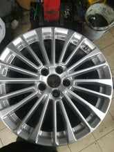 Load image into Gallery viewer, 1x Alufelge 18 Zoll 8.0&quot; 5x112 39ET 4K0601025C Audi A6 C8 Rim Wheel