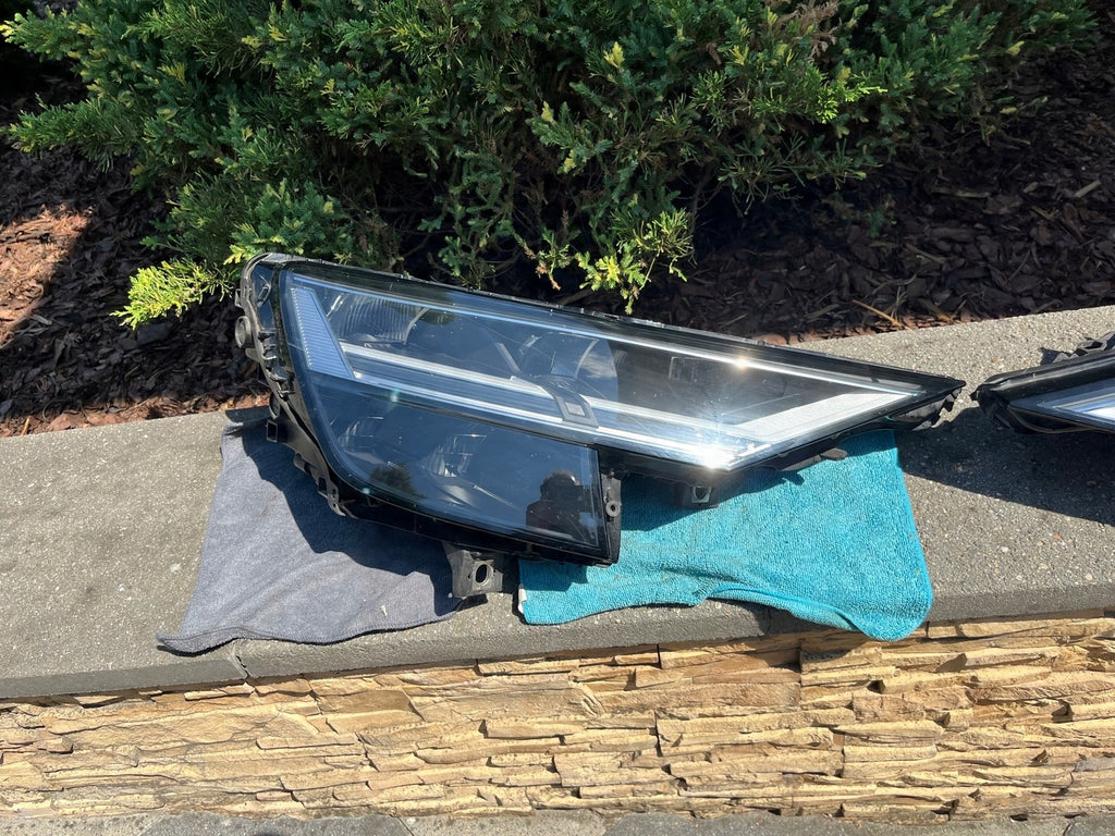 Frontscheinwerfer Audi Q8 Full LED Links Scheinwerfer Headlight