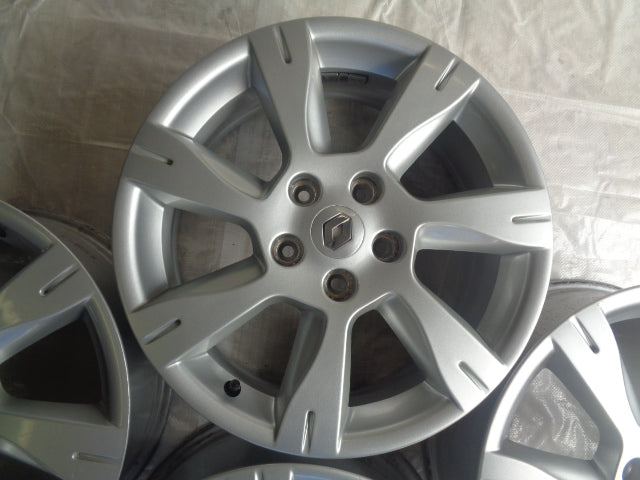 4x Alufelge 17 Zoll 7.0" 5x114.3 49ET 403000074R Renault Megane Rim Wheel FEL1388204384eo