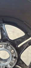 Laden Sie das Bild in den Galerie-Viewer, 1x Alufelge 18 Zoll 7.5" 5x112 40ET Glanz A2064017600 Mercedes-Benz W206 FEL5092643331to