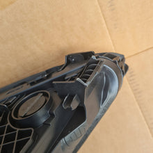 Laden Sie das Bild in den Galerie-Viewer, Frontscheinwerfer Porsche Macan 95C941010G Rechts Scheinwerfer Headlight SCH5386046659bu
