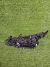 Laden Sie das Bild in den Galerie-Viewer, Frontscheinwerfer Toyota Corolla 81130-02T31 Rechts Scheinwerfer Headlight SCH2685096438ys