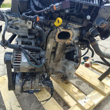 Laden Sie das Bild in den Galerie-Viewer, Motor Peugeot 2008 I HM01 10B208 1.2 VTI 110TKm Benzin Engine Komplett