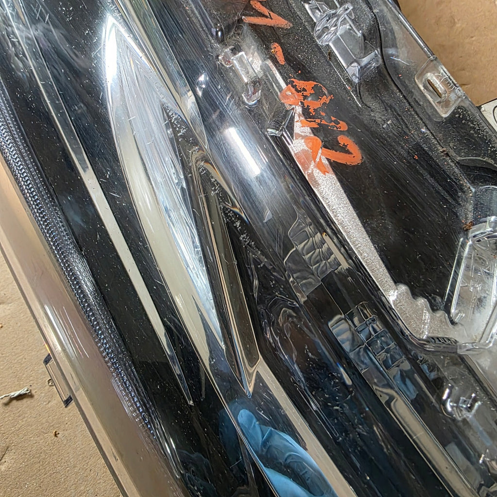 Frontscheinwerfer Toyota Corolla 81110-02L70 Rechts Scheinwerfer Headlight SCH7432313603bv