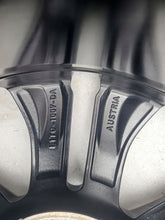 Laden Sie das Bild in den Galerie-Viewer, 1x Alufelge 17 Zoll 7.0&quot; 5x108 47 5ET L1TC-1007-DA Ford Puma Rim Wheel