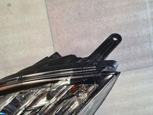 Laden Sie das Bild in den Galerie-Viewer, Frontscheinwerfer Hyundai Ix20 92101-1KXXX Links Scheinwerfer Headlight SCH1546336770qy
