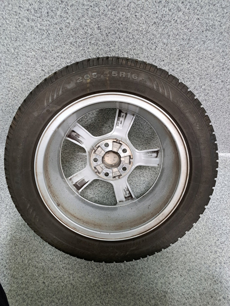 1x Alufelge 16 Zoll 6.5" 5x112 43ET Glanz Silber 8V5071496 Audi A3 Rim Wheel