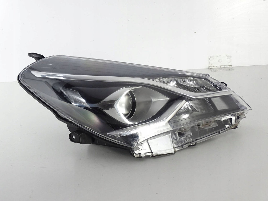 Frontscheinwerfer Toyota Yaris PJT14879 Rechts Scheinwerfer Headlight SCH6490704177kc