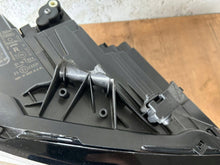 Laden Sie das Bild in den Galerie-Viewer, Frontscheinwerfer Audi Q2 81A941036 Full LED Rechts Scheinwerfer Headlight