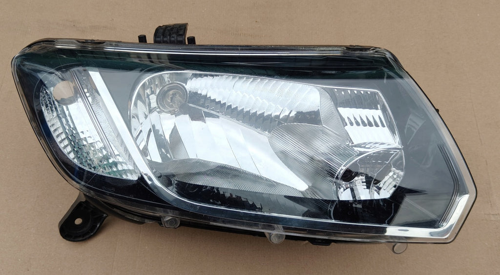 Frontscheinwerfer Dacia Logan Sandero II 90114431 260103529R Rechts Headlight
