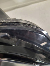 Laden Sie das Bild in den Galerie-Viewer, Frontscheinwerfer Renault 5 260104669R 260601570 Ein Satz Scheinwerfer Headlight SCH8628234726uc